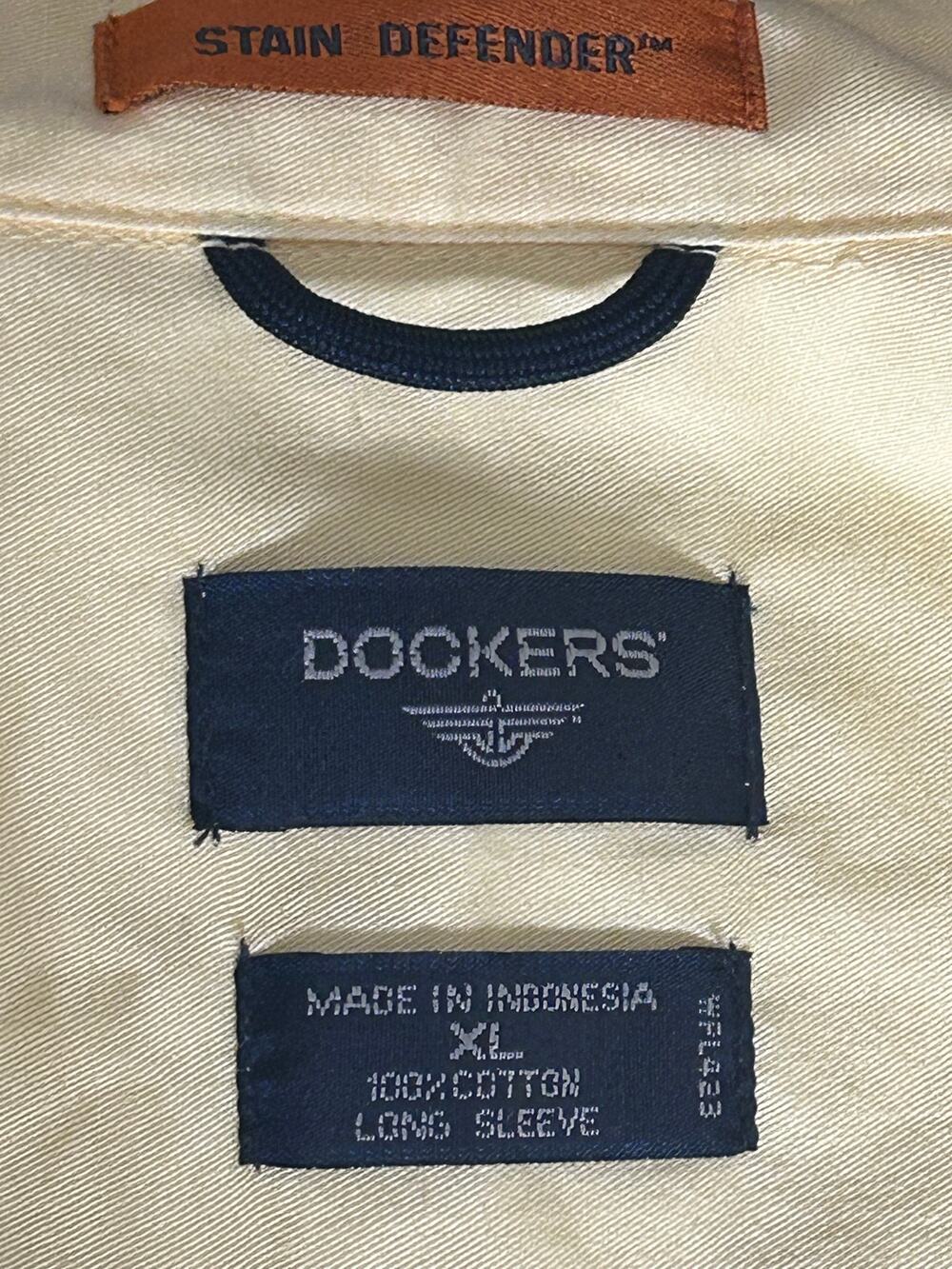 Dockers soft yellow short sleeve button up with Stain Defender size xl